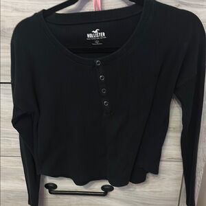 Hollister Women's Black Button-Up Blouse